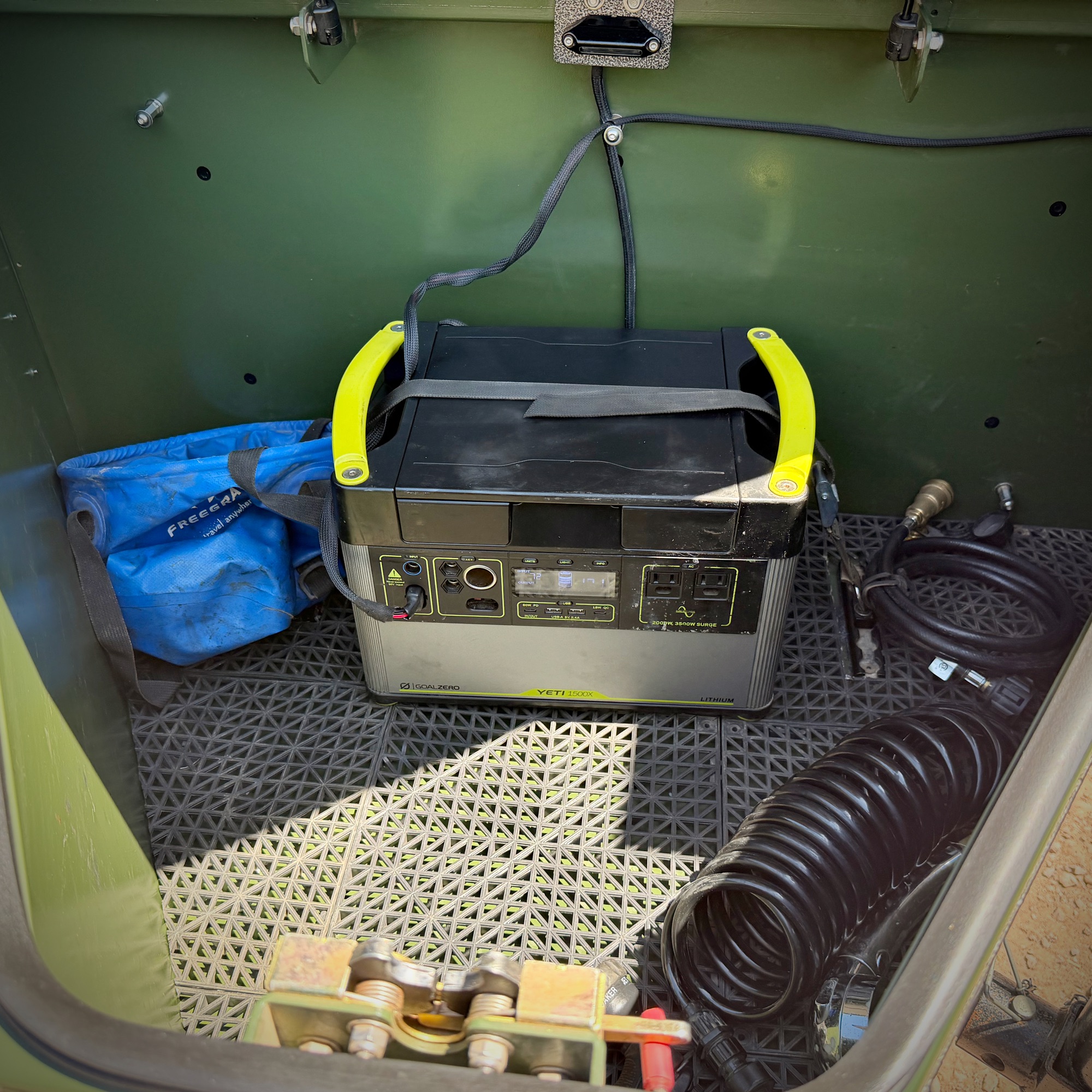 Goal Zero Yeti 1500 — the entire power system, removable
